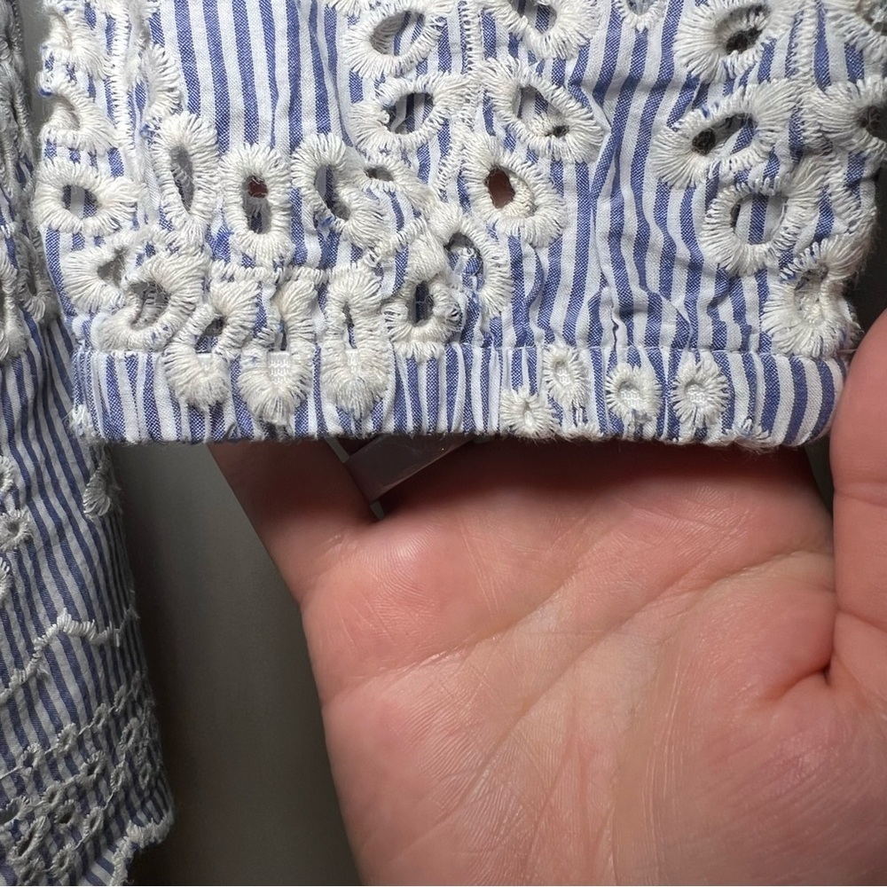 Women’s Express Blue and White Eyelet Off Shoulder Top Size Small 100% Cotton - Picture 5 of 11